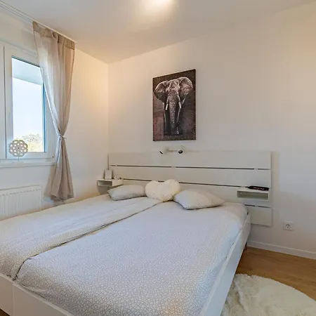 Flexible Selfcheckins 25 - Zagreb - Garage - Loggia - New - Luxury Apartment Exterior photo