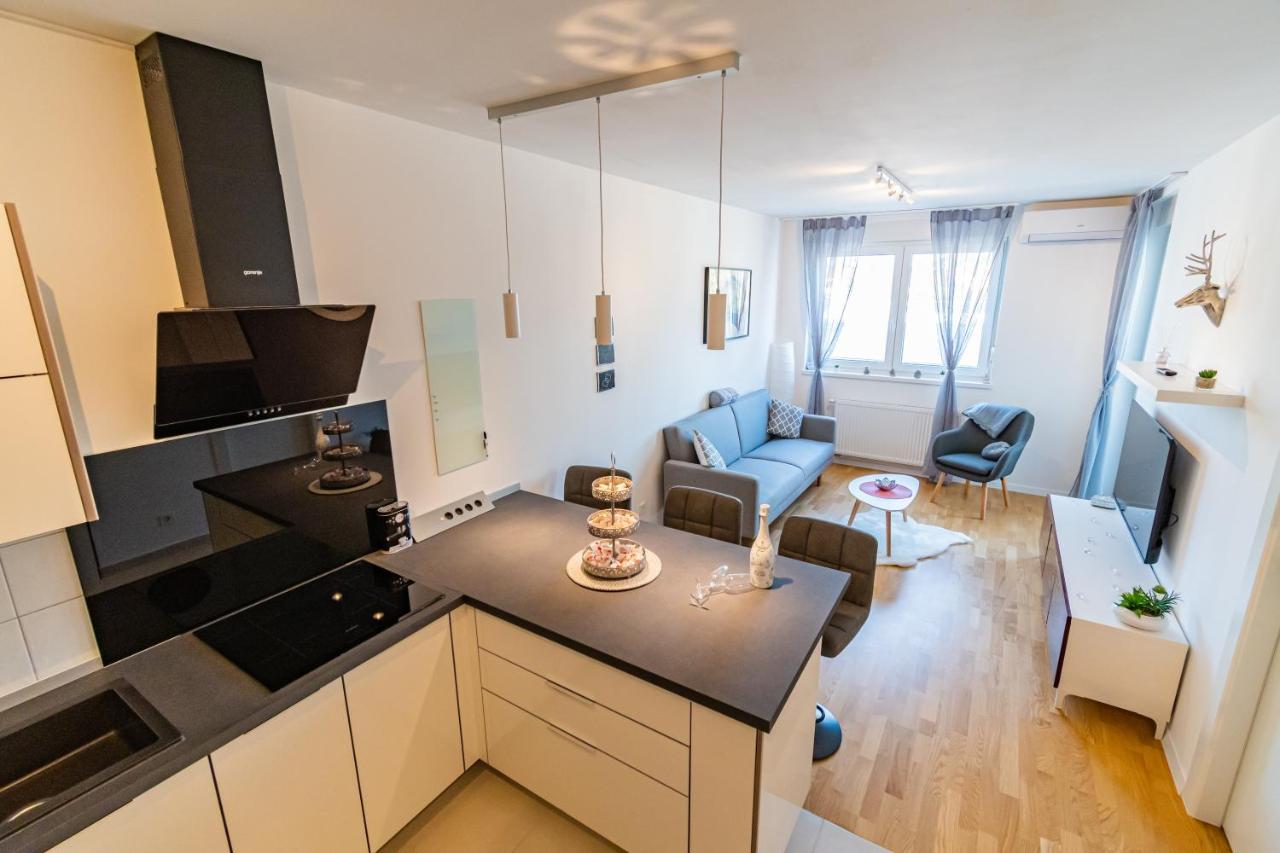 Flexible Selfcheckins 25 - - Garage - Loggia - New - Luxury *