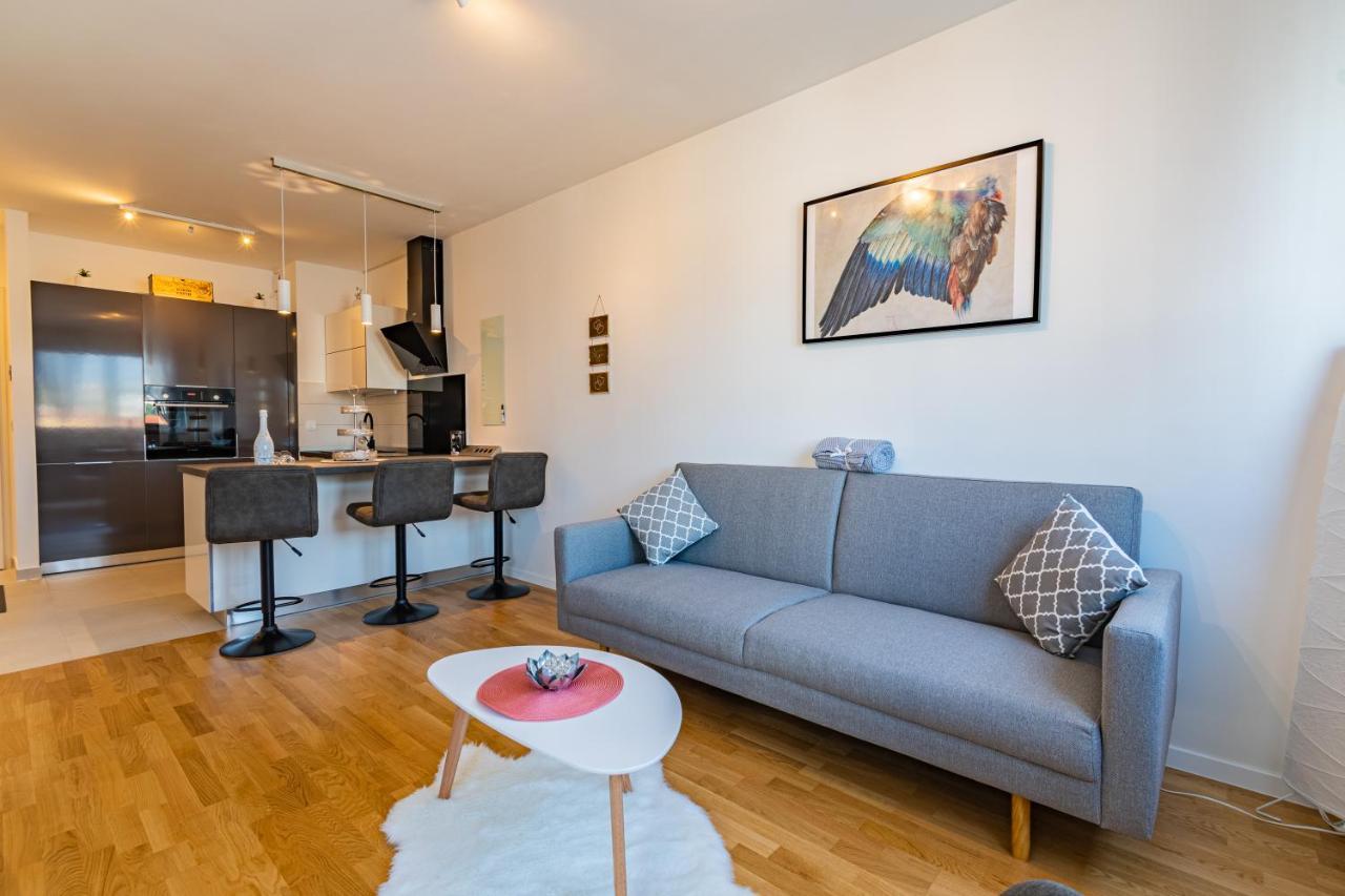 Flexible Selfcheckins 25 - - Garage - Loggia - New - Luxury Apartment
